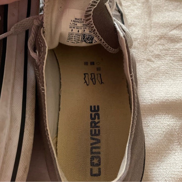 Grey converse - Picture 3 of 3
